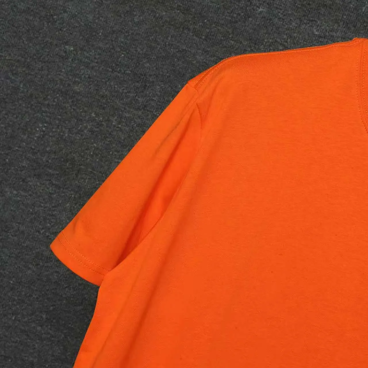 26ss CASABLANCA original printing process short-sleeved T-shirt original development using high-density double yarn pure cotton fabric upper body soft and comfortable color Black White Dark Green color Orange Pink Blue Royal Blue color cigarette powder 8 colors Sizes S M L XL